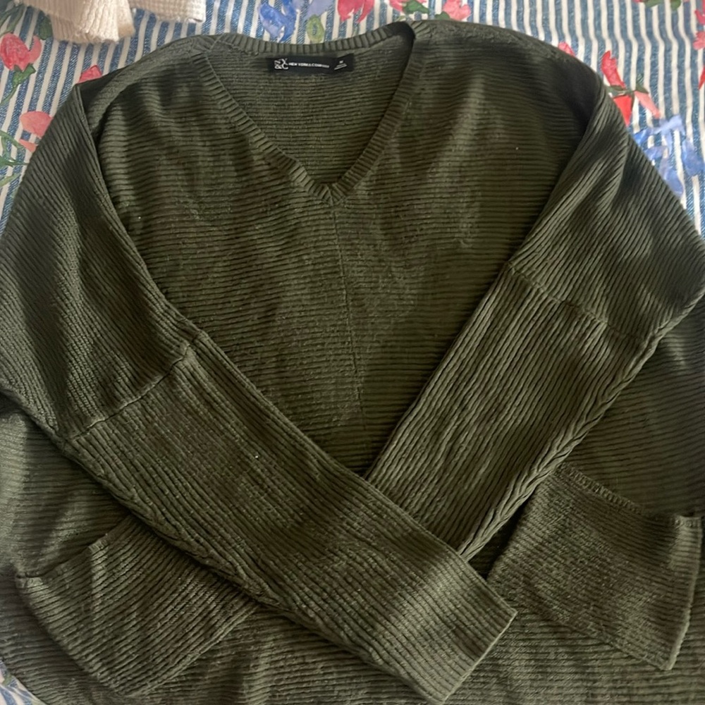 Green long sleeve tshirt
